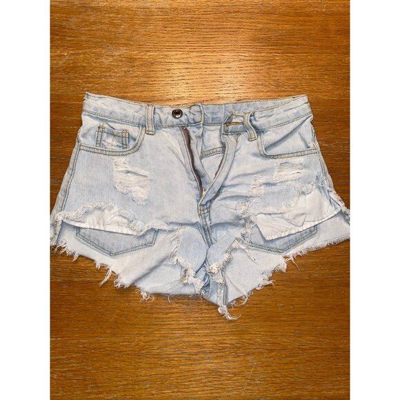Distressed High-Waisted Light Wash Denim Shorts With Frayed Hem & Pockets - Picture 1 of 6